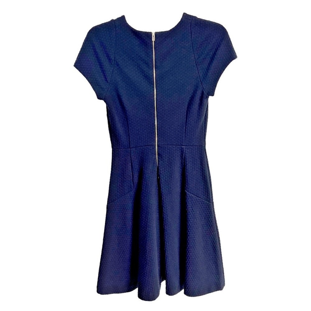 Banana Republic Navy Textured Knit Fit Flare Dress SZ 2 Short Sleeve Knee Length - Picture 3 of 9